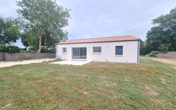 Maison à vendre    4 pièces •  Breuillet