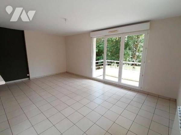 NOUVEAUTÉ - TRENTE CINQ NOTAIRES

Idéalement situé à Chartres-de-Bretagne, au coeur de la rés...