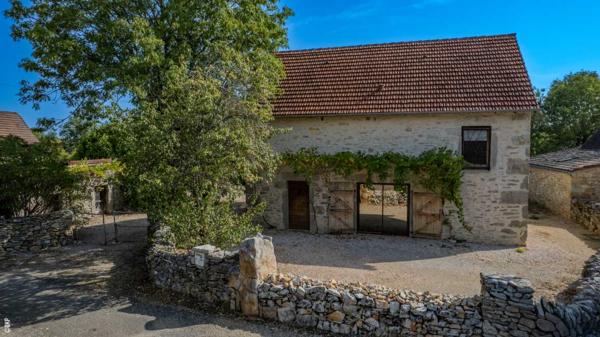 Maison ancienne - Figeac Secteur Figeac - Ravissante Maison de charme en pierre restaurée sur 1002 m² avec jacuzzi
