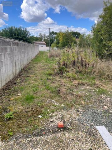 Terrain à Batir à vendre à Saint-Jean-de-Liversay en Charente-Maritime (17170), ref : RO 426