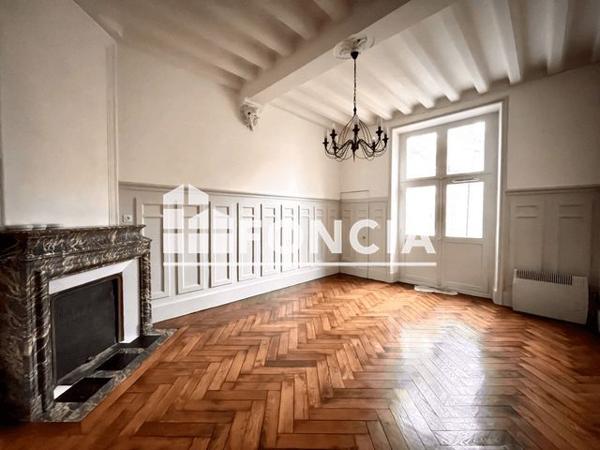 Location Appartement 4 pièces 97.21 m² - 111 RUE DE COULMIERS Orleans 45000