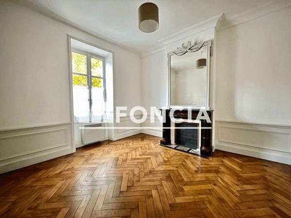 Location Appartement 4 pièces 97.21 m² - 111 RUE DE COULMIERS Orleans 45000