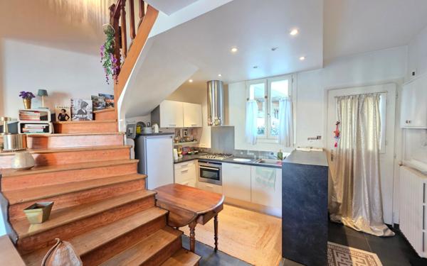 Appartement à vendre    4 pièces • 80 m2 Houilles