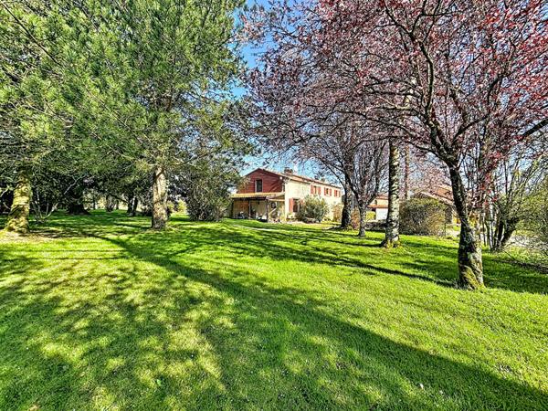 Longère Carquefou en hameau - 5 chambres