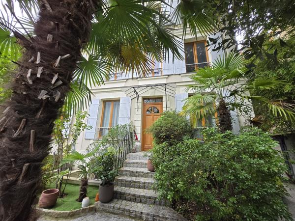 Puteaux (92800) Puteaux / Les Bergères - Triplex d'exception, climatisé, jardin privatif, garage, emplacement parking