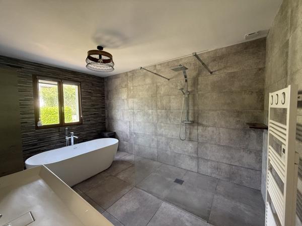 Maison à louer 1 020 € CC Quimper 5 p 102 m² DPE D