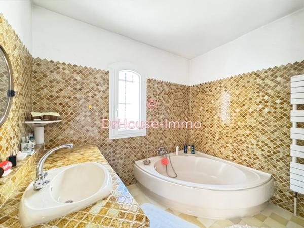 Maison à vendre 5 pièces de 197 m²