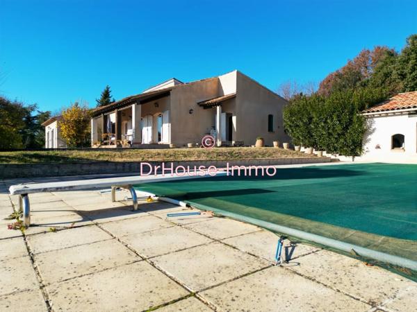 Maison à vendre 5 pièces de 197 m²