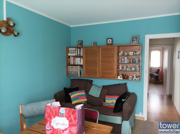 Appartement
                                                                                                                                                                                                                                                                                                                        3 pièce(s)                                                                                                                                                                                                          2 chambre(s)                                                                                                                                                                                                          60  m²