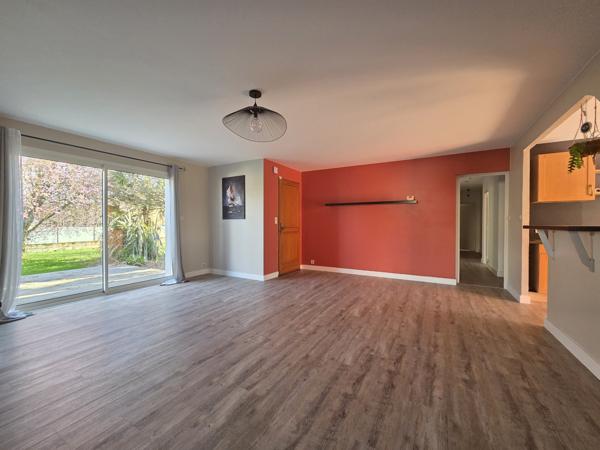 Maison de plain pied - 5 chambres 1 bureau 