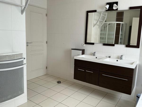 Appartement triplex, 161 m², 8 pièces, 6 chambres