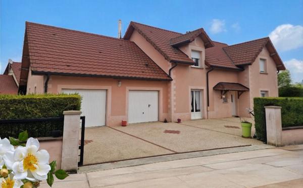 Maison à vendre 6 pièces proche de JUSSEY - VILLA T7 de 200 m² avec TERRASSE, GARAGE 2 VL et TERRAIN