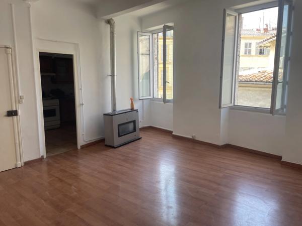 Appartement à vendre 3 pièces MARSEILLE 5EME ARRONDISSEMENT (13)