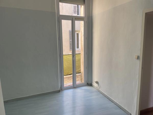 Appartement à vendre 3 pièces MARSEILLE 5EME ARRONDISSEMENT (13)