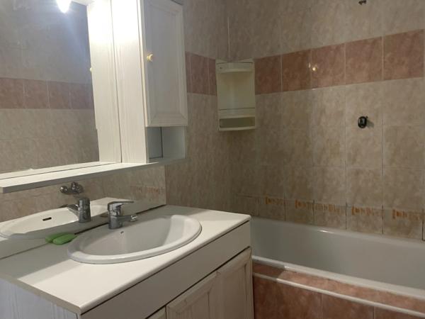 Appartement à vendre 3 pièces MARSEILLE 5EME ARRONDISSEMENT (13)