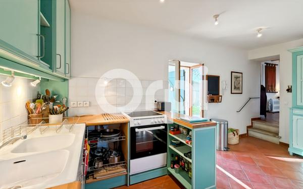 Maison à vendre    9 pièces •  Grospierres
