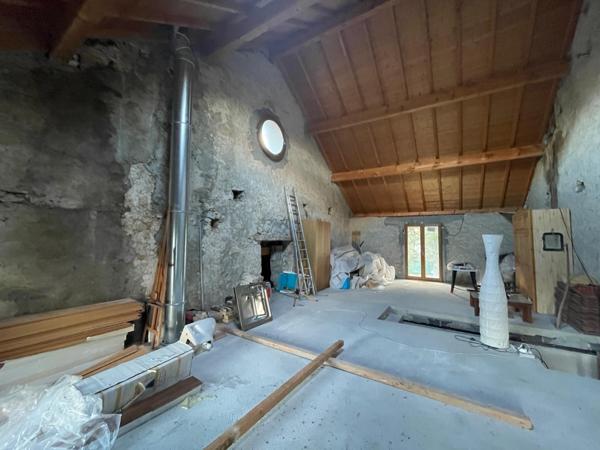 Maison à CORBONOD, 01420 - 6 pièces 213m²