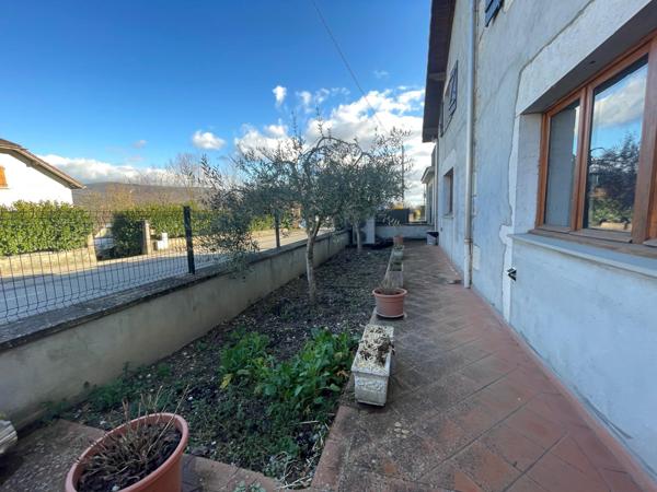 Maison à CORBONOD, 01420 - 6 pièces 213m²