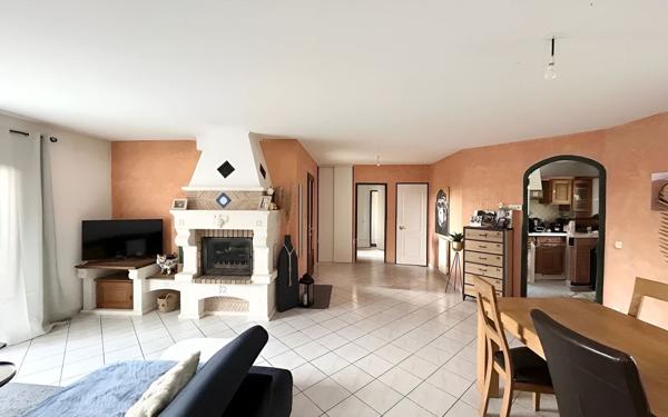 Maison à vendre    5 pièces • 115 m2 Geyssans