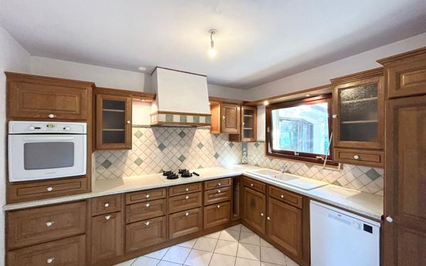 Maison à vendre    5 pièces • 115 m2 Geyssans