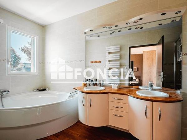 À vendre Maison 17 pièces 423 m² - Angoulins 17690