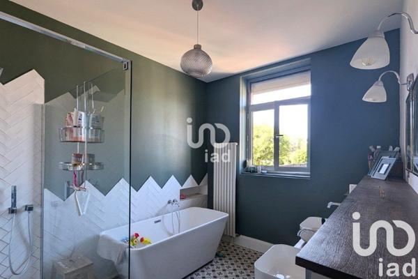 Maison 10 pièces de 195 m² à Hénin-Beaumont (62110)