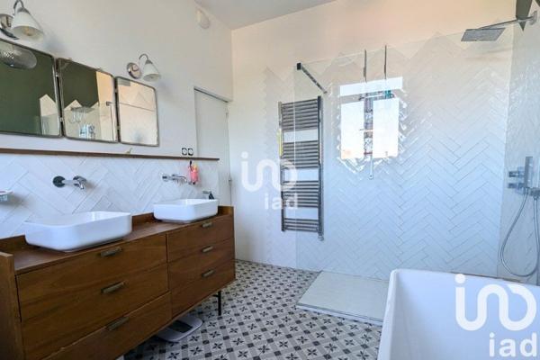 Maison 10 pièces de 195 m² à Hénin-Beaumont (62110)