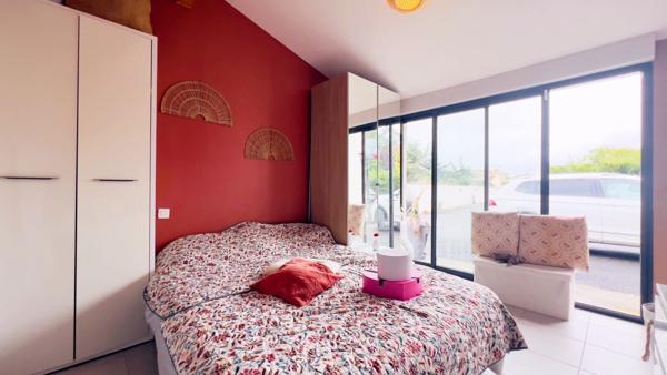 À seulement 10 min de Fronton et de Bressols - Maison Contemporaine de 153 m² - 4 chambres + bureau (5e chambre) - Piscine et terrain de 896 m²
