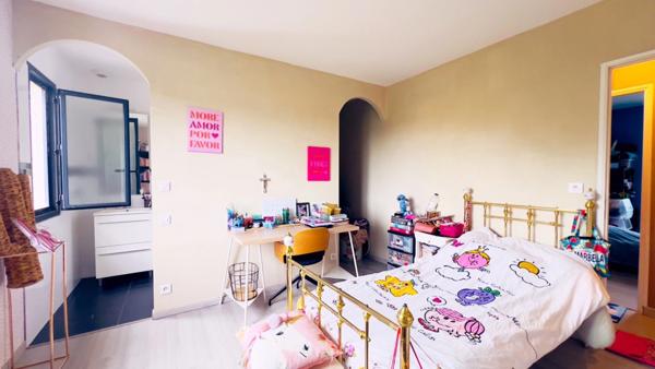 À seulement 10 min de Fronton et de Bressols - Maison Contemporaine de 153 m² - 4 chambres + bureau (5e chambre) - Piscine et terrain de 896 m²