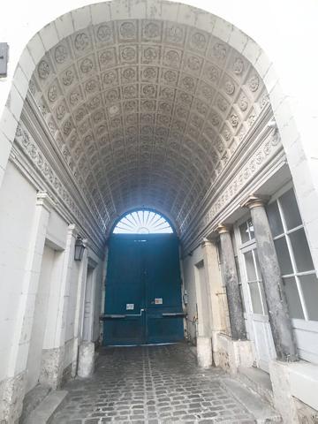 Saumur centre-ville : appartement vue sur Loire, de standing 3 chambres , parking et cave