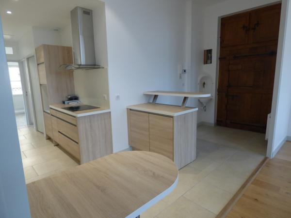 Saumur centre-ville : appartement vue sur Loire, de standing 3 chambres , parking et cave