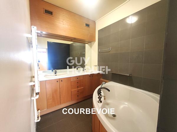 Appartement 6 pièces147.14 m2