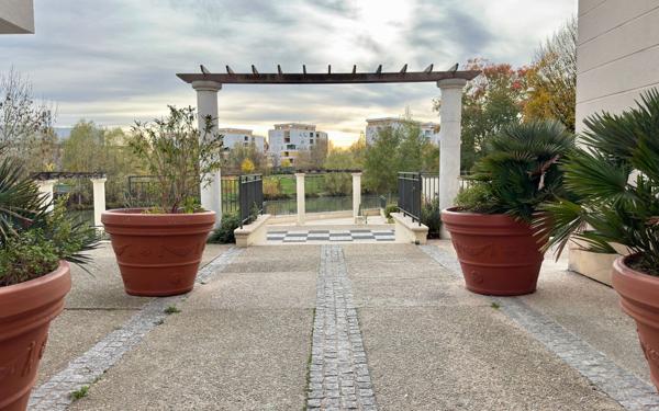 Appartement à vendre    2 pièces • 45,50 m2 Neuilly-Plaisance