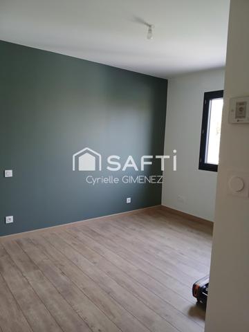 Maison moderne de 147 m2 en plain pieds, avec piscine à débordement sur Malemort-du-comtat