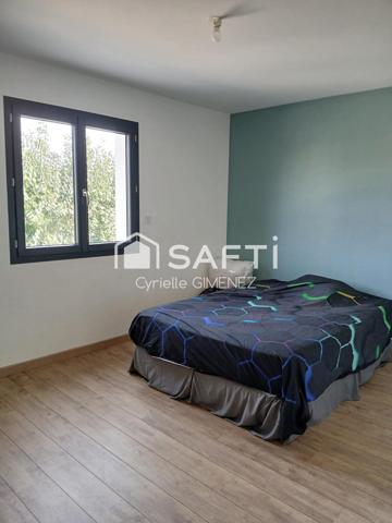 Maison moderne de 147 m2 en plain pieds, avec piscine à débordement sur Malemort-du-comtat