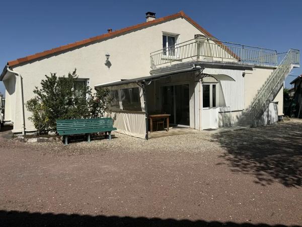 ? Maison familiale 4 chambres avec 3 garages et jardin À 5