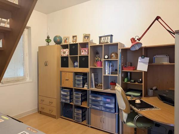 ? Maison familiale 4 chambres avec 3 garages et jardin À 5