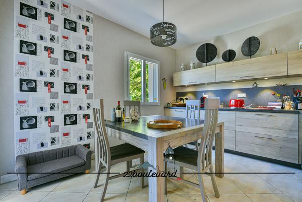 Maison 8 pièces - 250 m²