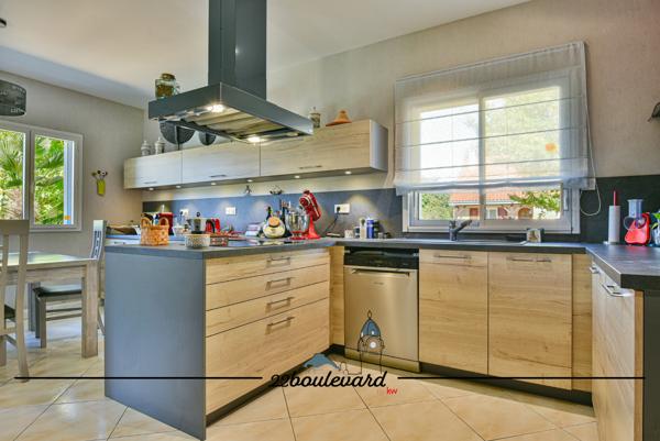 Maison 8 pièces - 250 m²