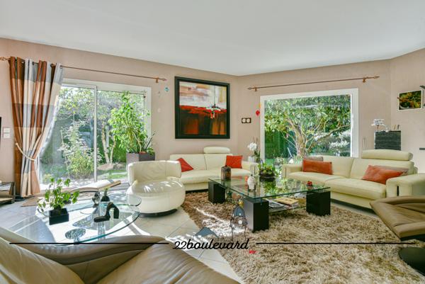 Maison 8 pièces - 250 m²