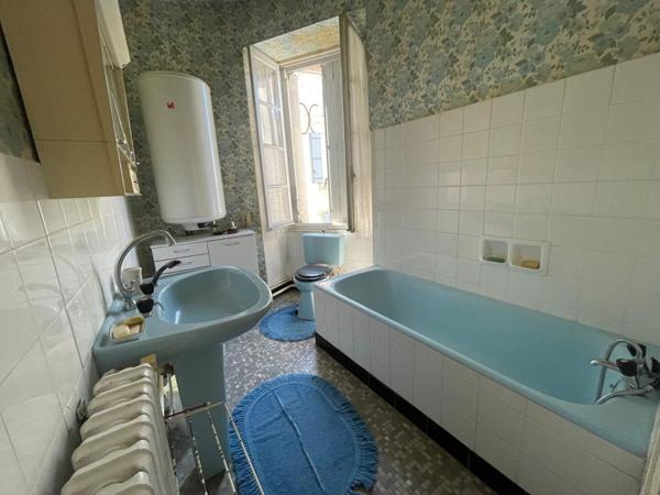 Maison de village avec grange et jardin