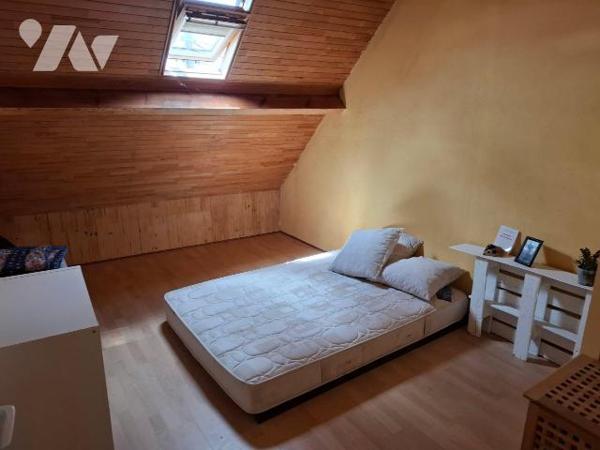 FINISTERE (029)
A 5 kms des plages, à proximité de toutes commodités, maison d'habitation situ...