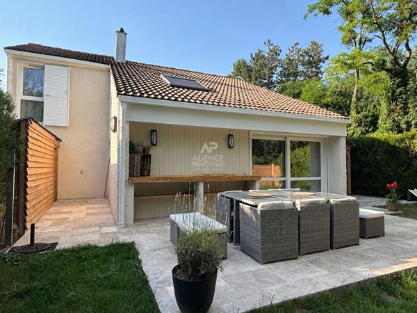 Maison Pontoise 440 000 € **  - Référence  11278