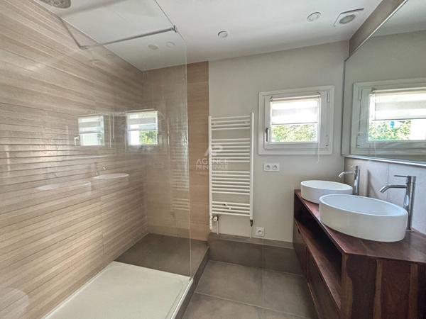 Maison Pontoise 440 000 € **  - Référence  11278