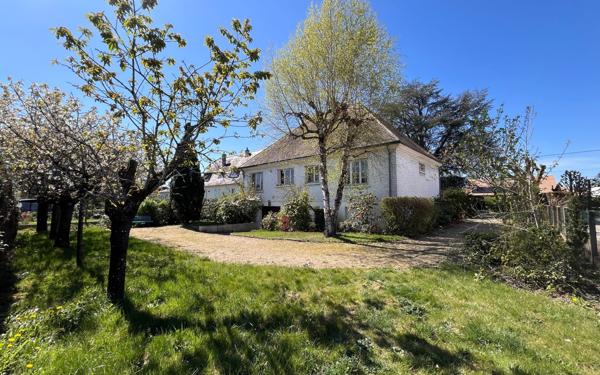 Maison à vendre    6 pièces • 178 m2 Saint-Denis-en-Val