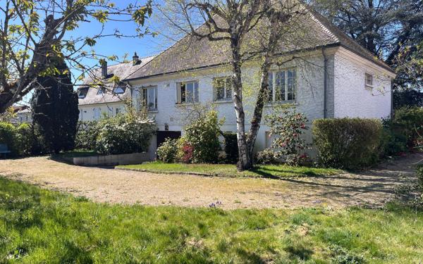 Maison à vendre    6 pièces • 178 m2 Saint-Denis-en-Val