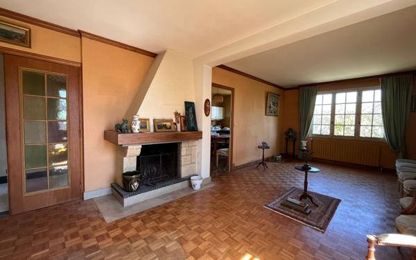 Maison à vendre    6 pièces • 178 m2 Saint-Denis-en-Val