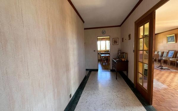 Maison à vendre    6 pièces • 178 m2 Saint-Denis-en-Val