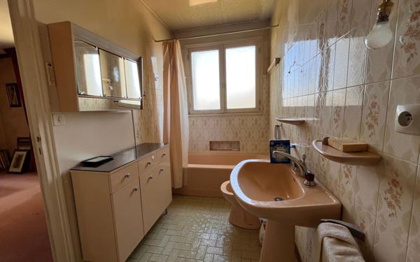 Maison à vendre    6 pièces • 178 m2 Saint-Denis-en-Val