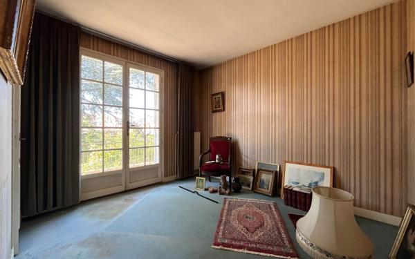 Maison à vendre    6 pièces • 178 m2 Saint-Denis-en-Val